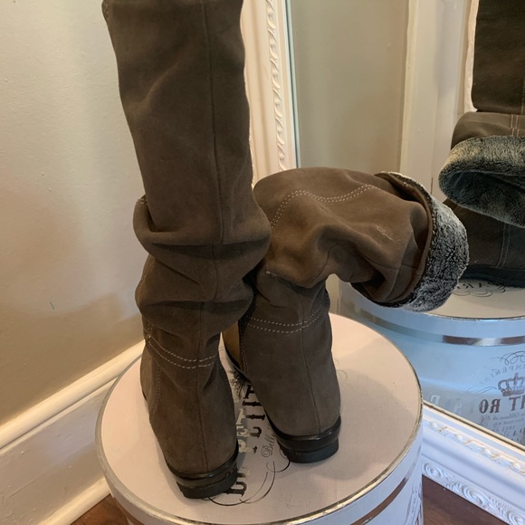 LA CANADIENNE boots - Picture 3 of 5